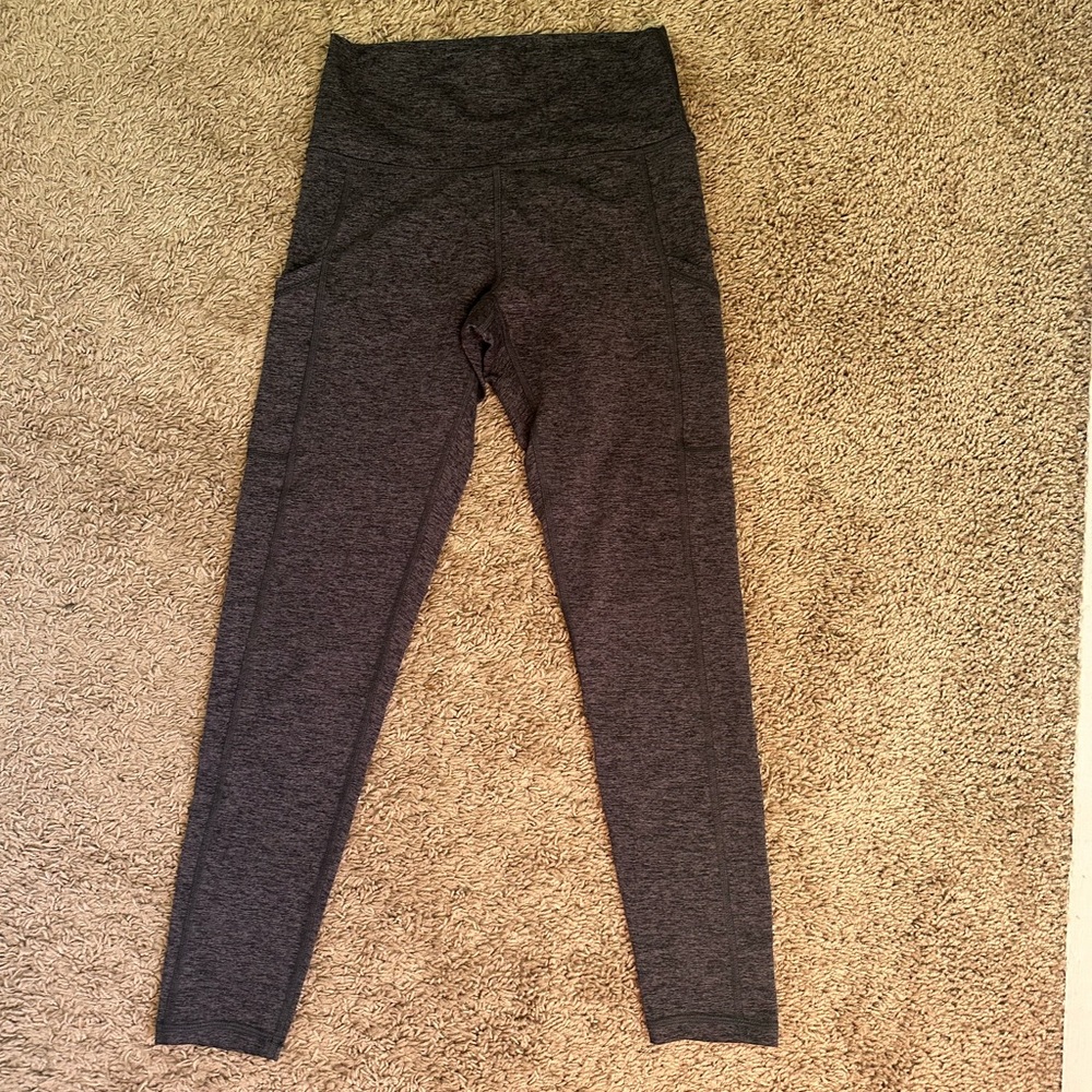 arie grey leggings with pocket size small
